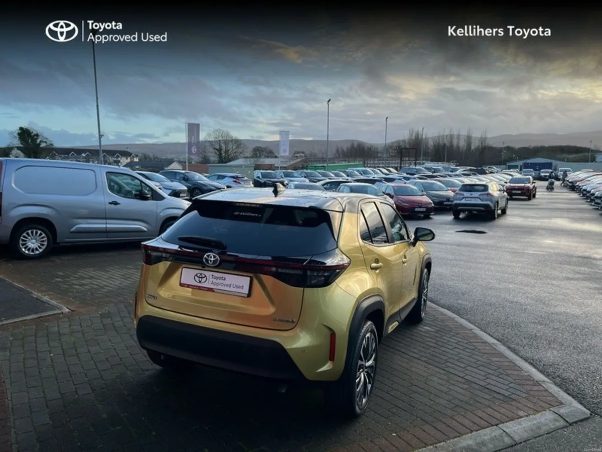 Toyota Yaris Cross Hybrid SOL - Image 2