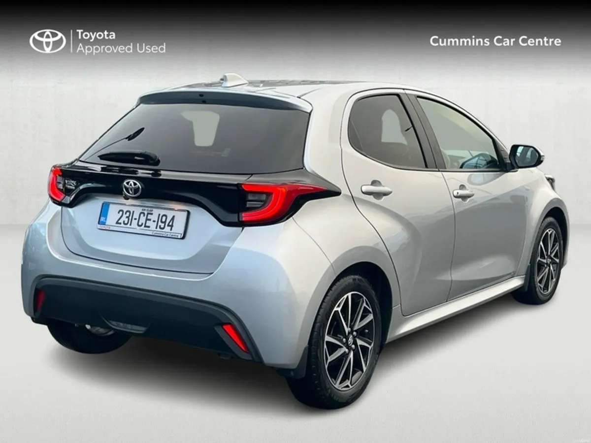 Toyota Yaris 1.0 LUNA SPORT 4DR - Image 2