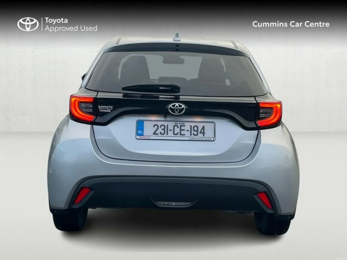 Toyota Yaris 1.0 LUNA SPORT 4DR - Image 4