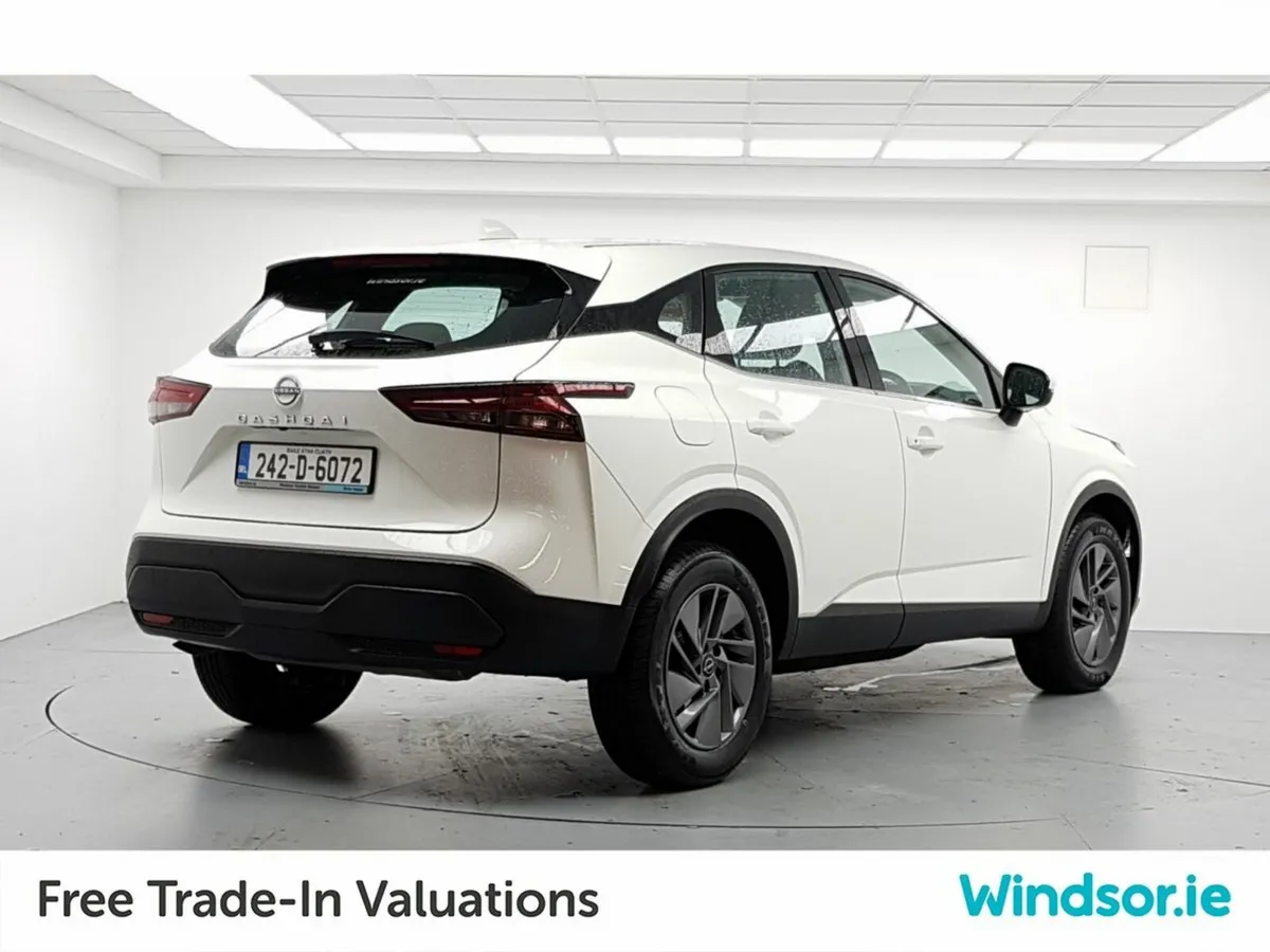 Nissan Qashqai 1.3 PET MILD HYBRID SV - Image 3