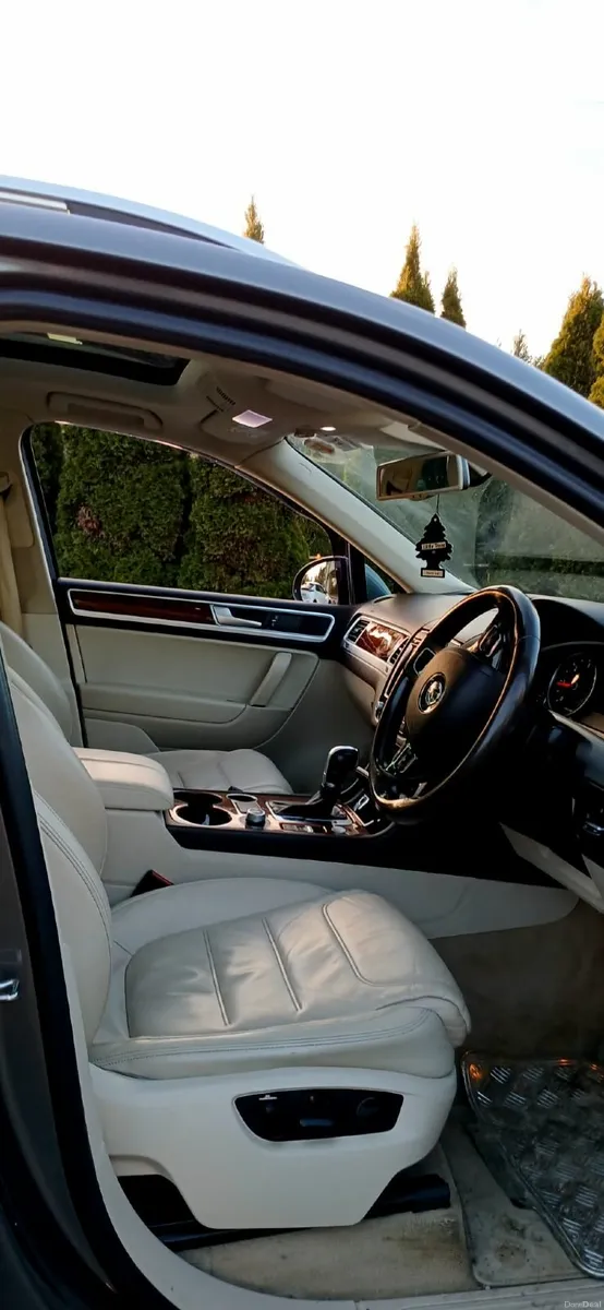 Volkswagen Touareg 2016 - Image 1