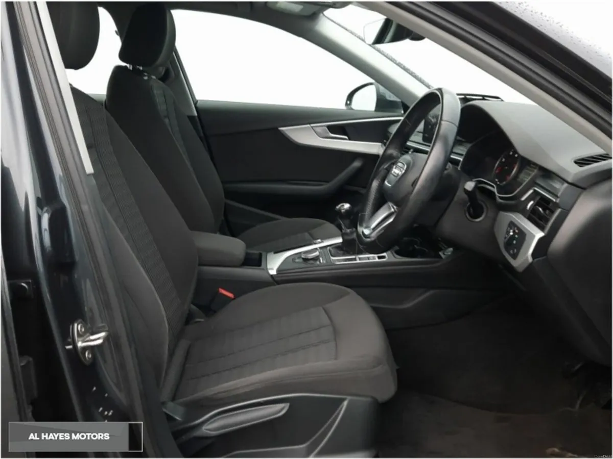 Audi A4 **SAT-NAV**SE ULTRA**2.0TDI 150BHP - Image 4