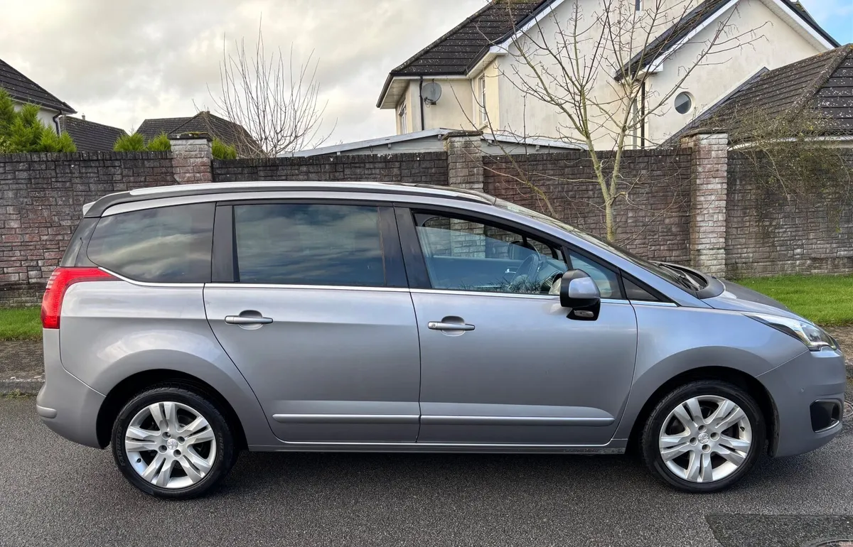 Peugeot 5008 1.6Hdi Active 2015 7 Seater - Image 3