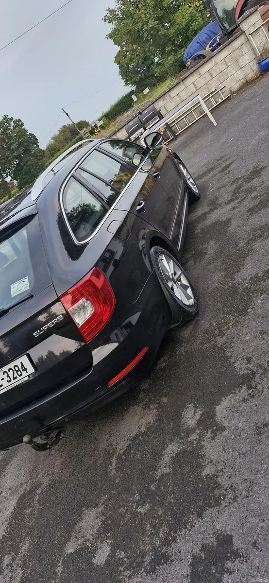 Skoda Superb 2015 - Image 4