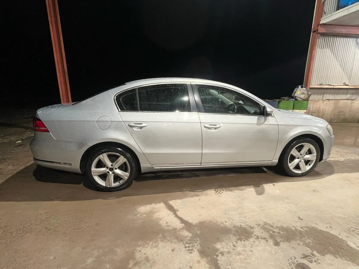 VW Passat 2012 2.0tdi - Image 3
