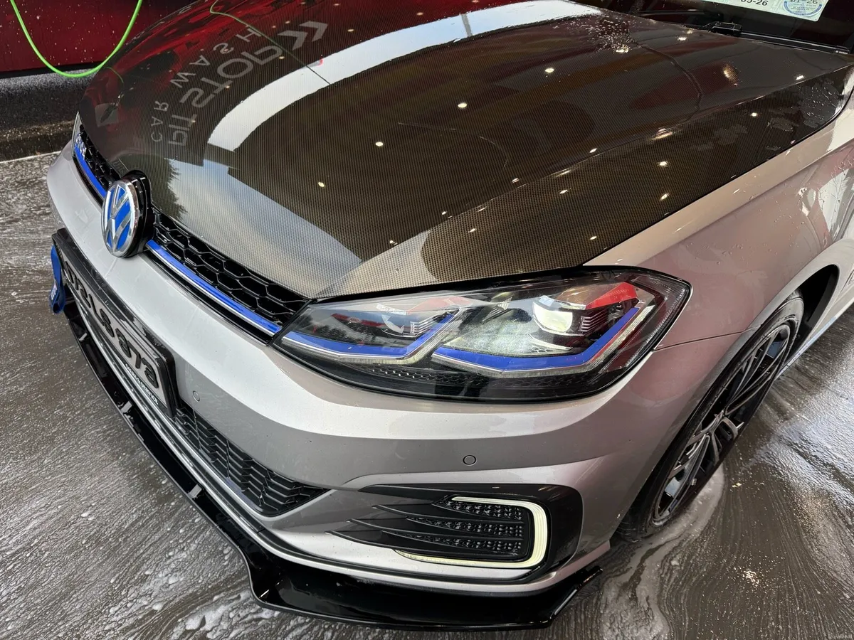 Volkswagen Golf GTE 1.4 petrol/hybrid - Image 3
