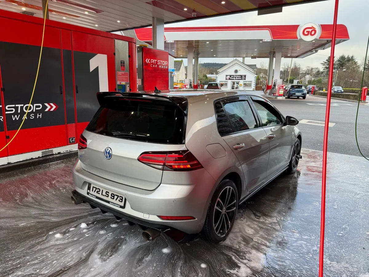Volkswagen Golf GTE 1.4 petrol/hybrid - Image 4