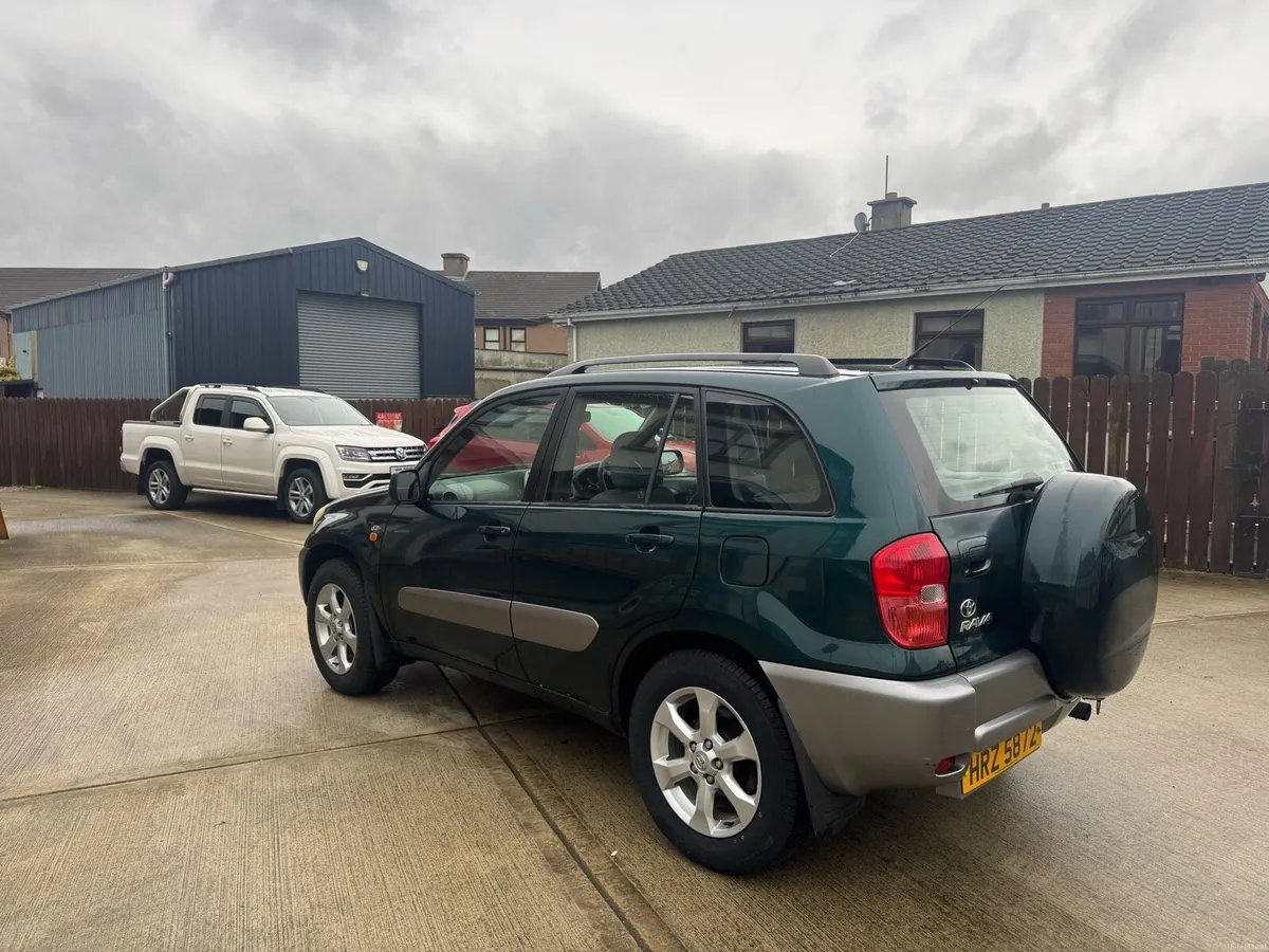Toyota rav 4 4x4 - Image 4