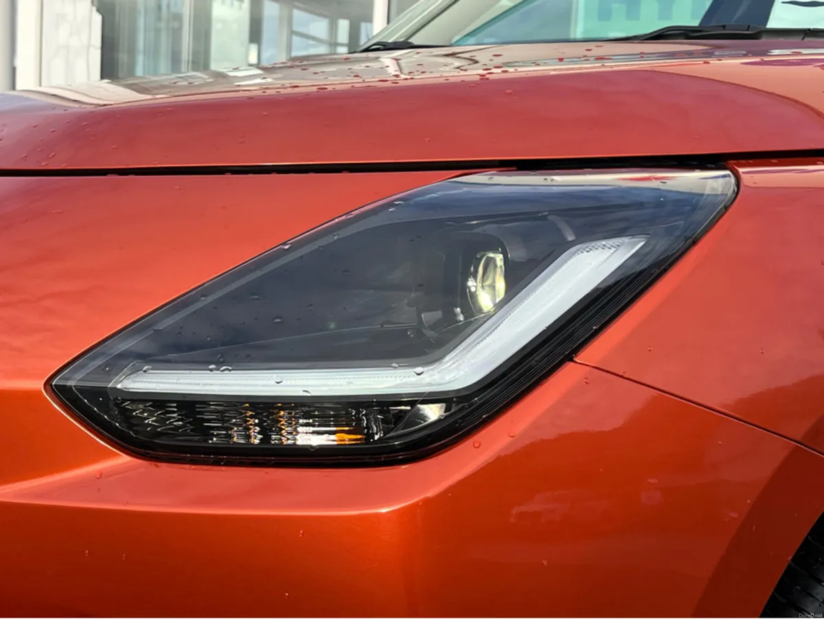 Suzuki Swift 1.2 HYBRID MOTION 5DR - Image 3