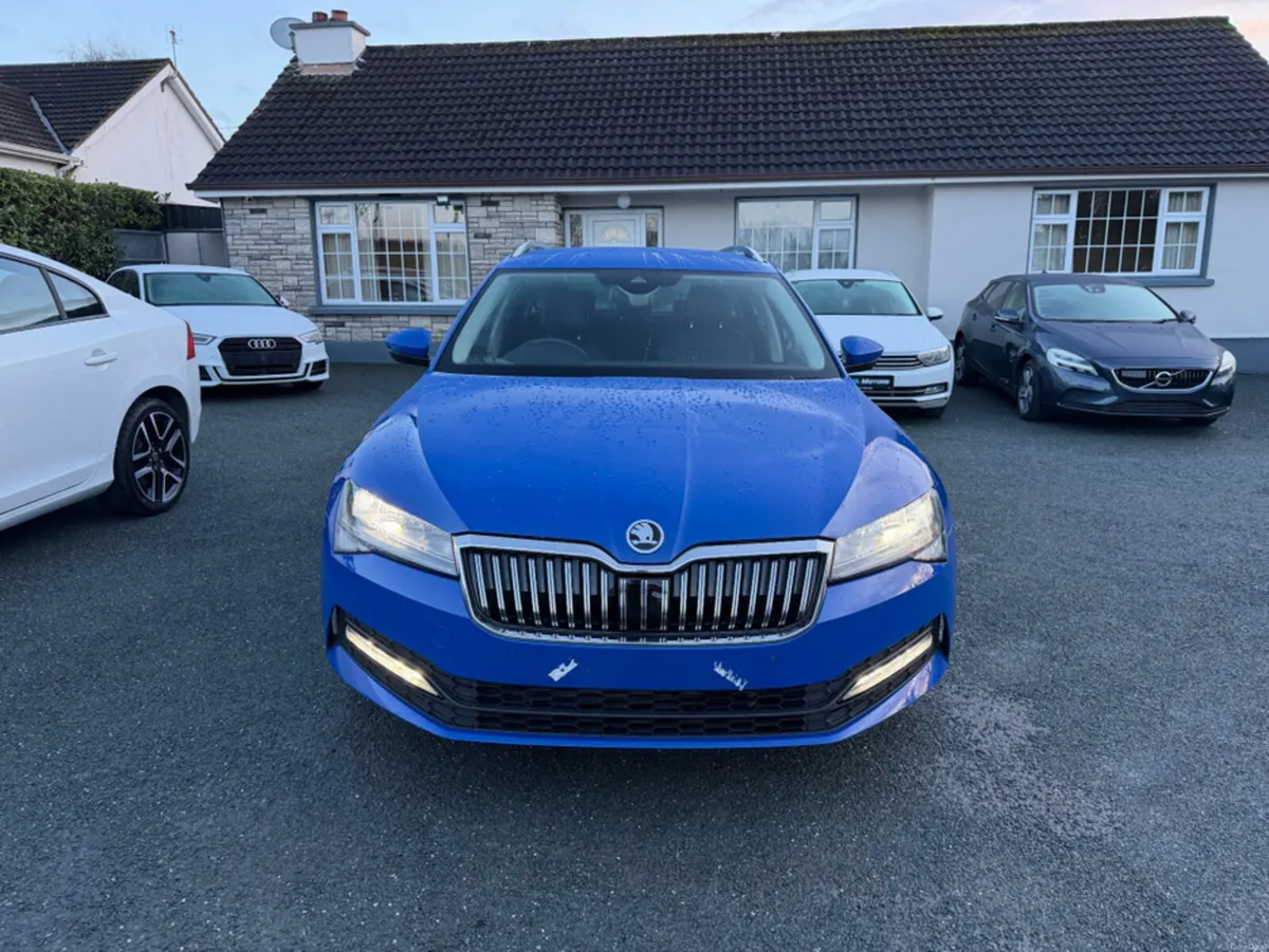 Skoda Superb 2.0 TDI SE TECHNOLOGY 150BHP ESTATE / - Image 2