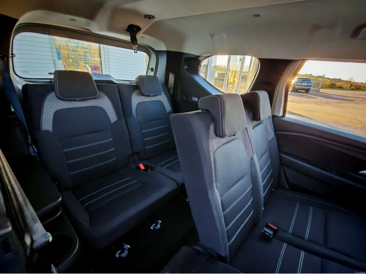 DACIA JOGGER EXPRESSION TCE 110 NBI 5DR - Image 4