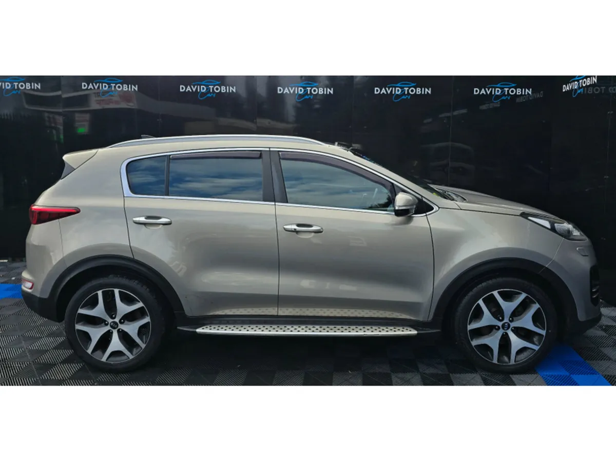Kia Sportage 1.7 GT LINE LOW MILEAGE /PAN ROOF - Image 3