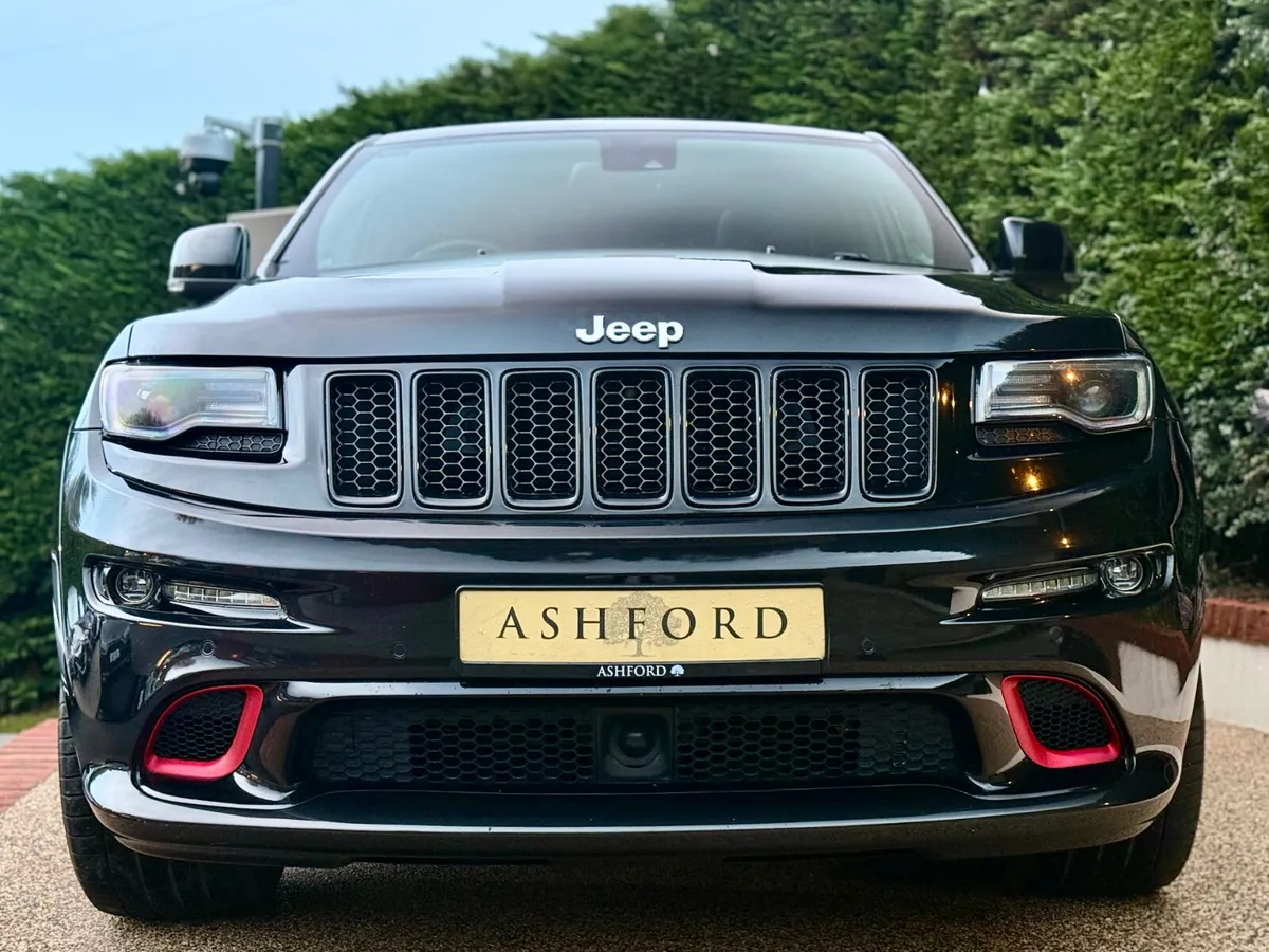 6.4 HEMI V8 SRT GRAND CHEROKEE 475 BHP - Image 2
