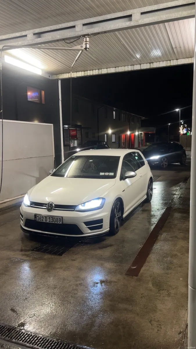 Golf R 2.0tsi - Image 1