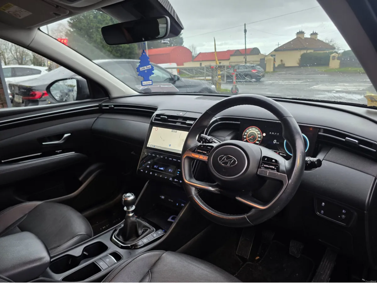 Hyundai Tucson IX35 EXECUTIVE PLUS 5DR DIESEL - Image 3
