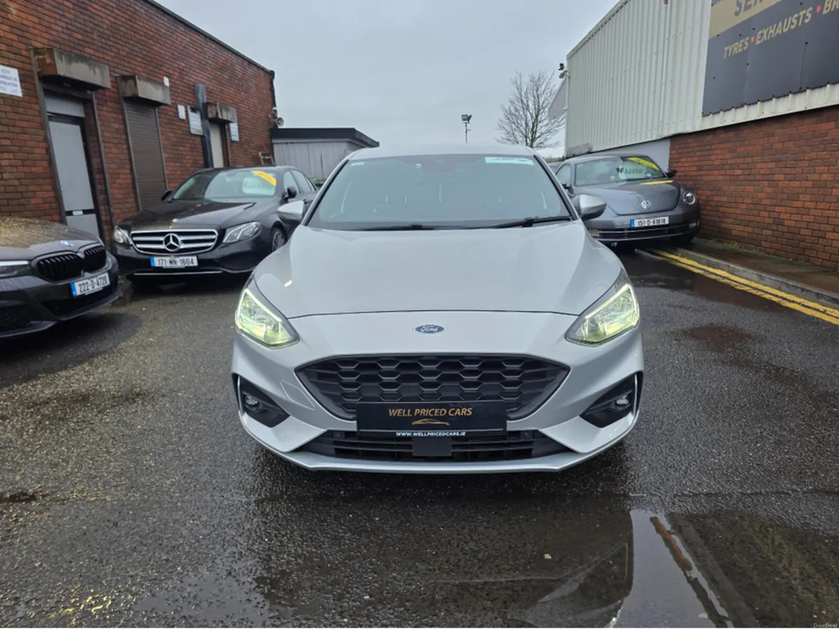 Ford Focus ST-LINE 5DR 1.0T 125 S6.2 M6 FW - Image 3
