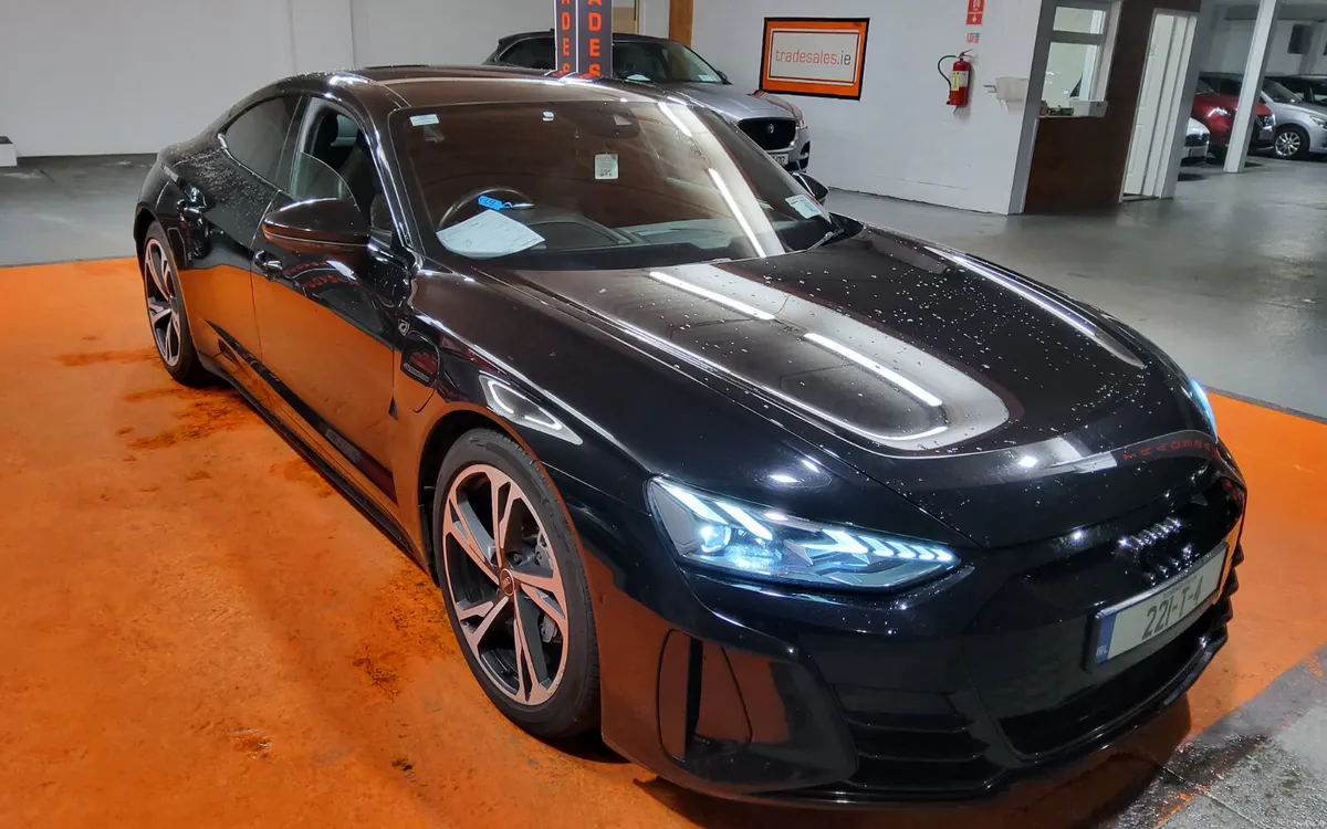 Audi e-tron 2022 - Image 1