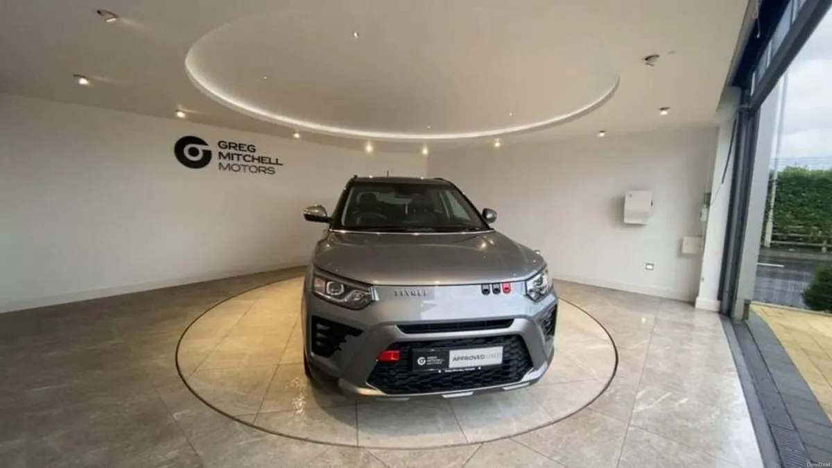 SsangYong Tivoli 1.5P Ultimate 5dr - Image 2