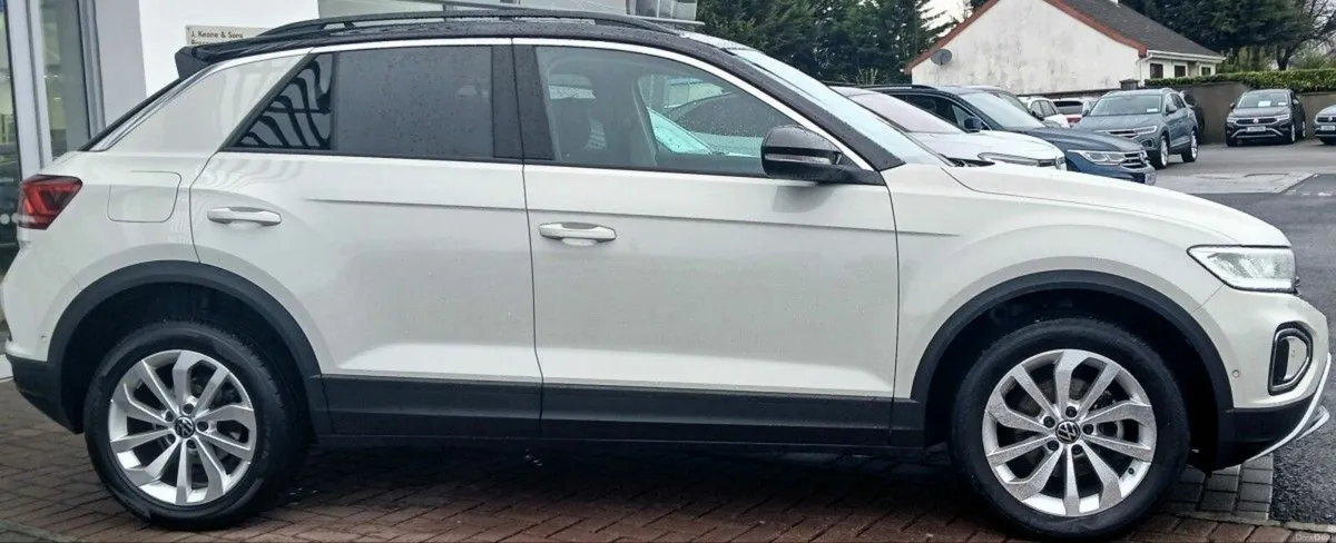 Volkswagen T-Roc EDITION 75 2.0TDI 116HP **REAR VI - Image 3