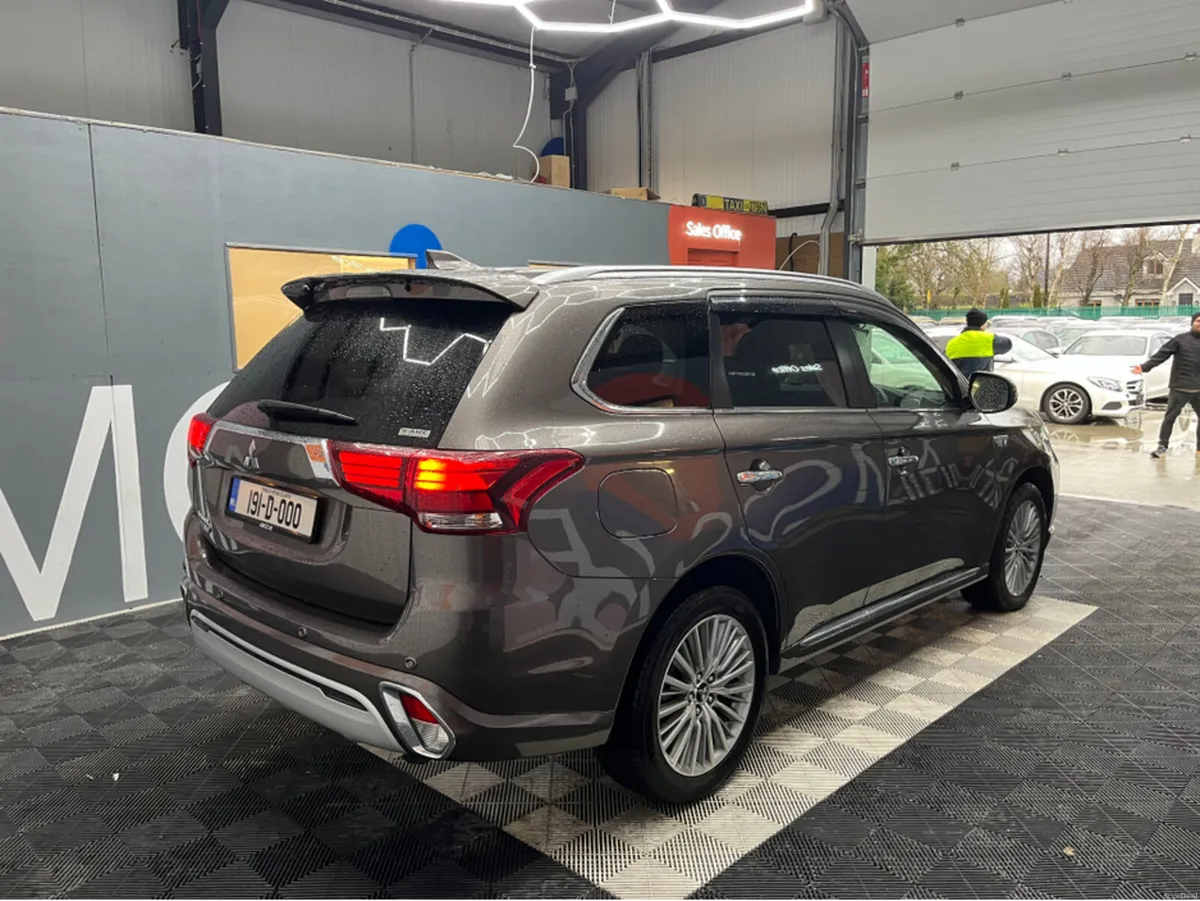 Mitsubishi Outlander 2019 MITSUBISHI OUTLANDER PHE - Image 2