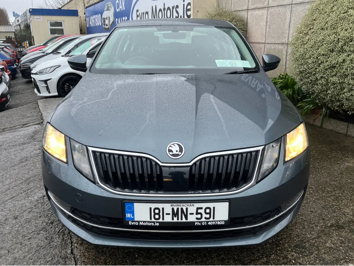 Skoda Octavia STYLE 1.0 PETROL //HIGH SPEC//SAT NA - Image 3