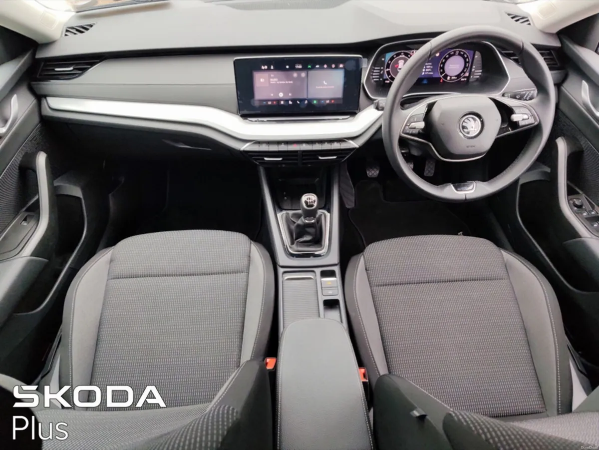 Skoda Octavia COMBI SE 2.0 TDI 115HP - Image 4