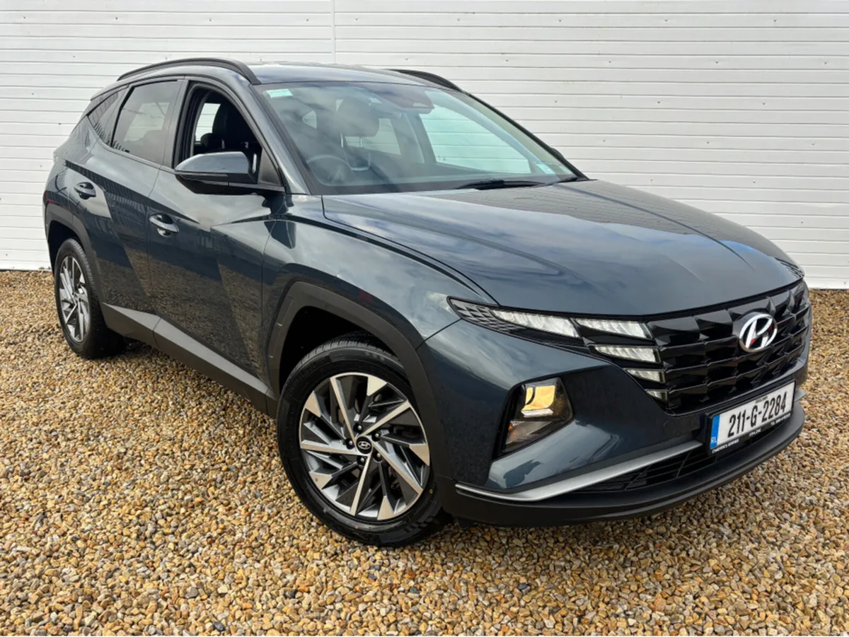 Hyundai Tucson IX35 EXECUTIVE 2WD 5DR - Image 1