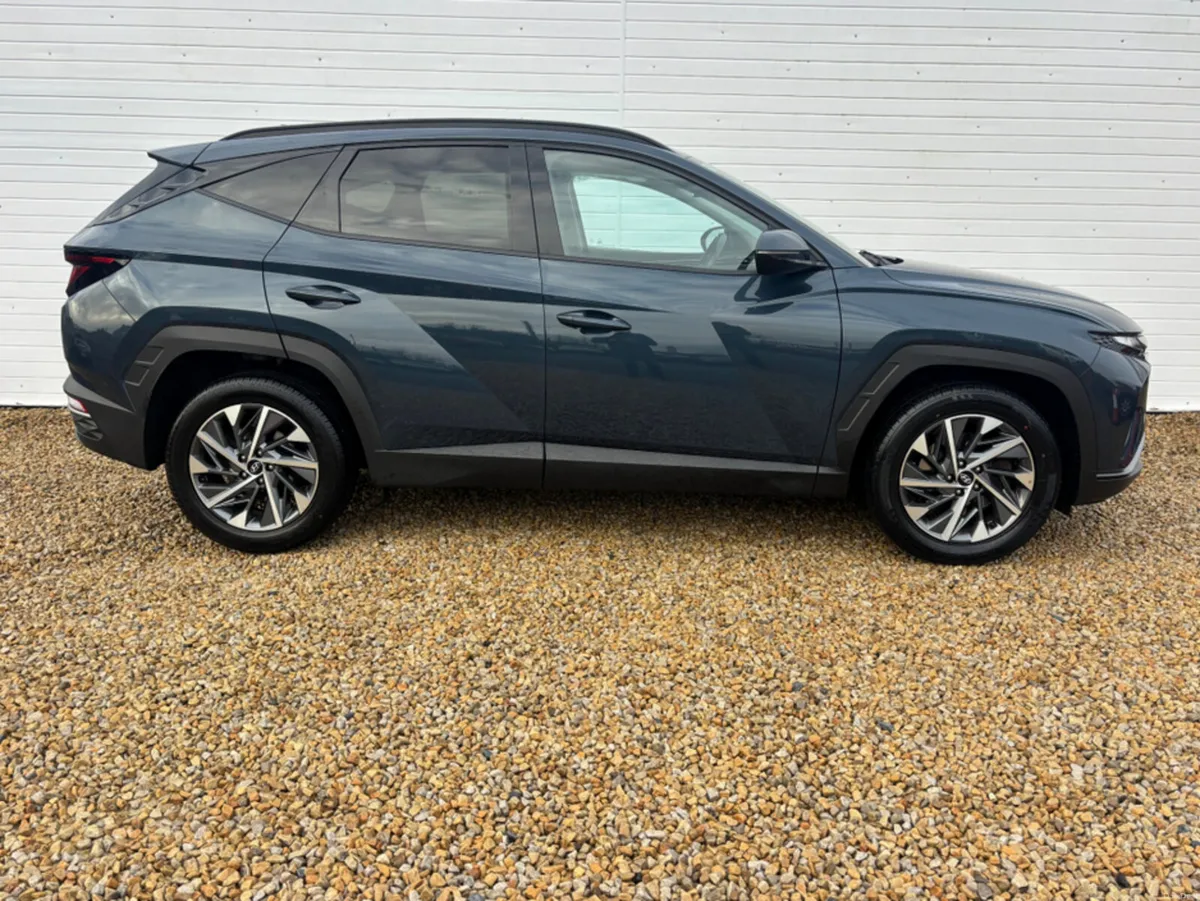 Hyundai Tucson IX35 EXECUTIVE 2WD 5DR - Image 4