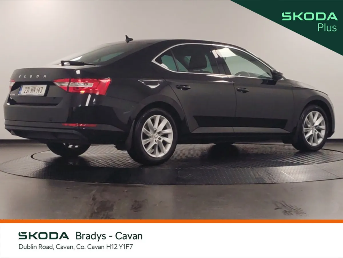 Skoda Superb AMBITION 2.0 TDI 150HP 5DR - Image 3