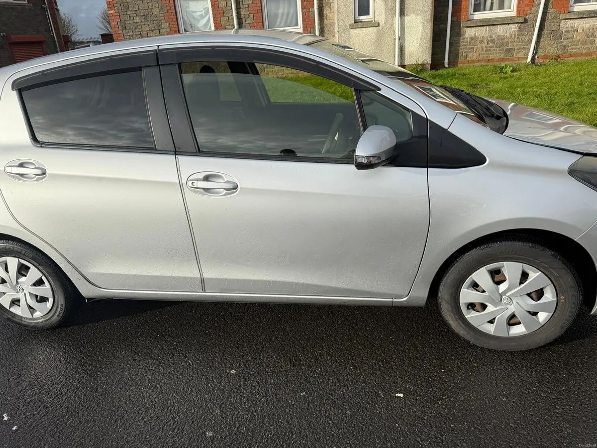 Toyota Vitz 2015 - Image 3