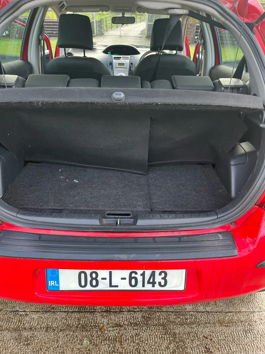 Toyota Yaris - Image 2