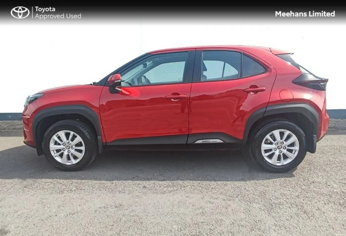 Toyota Yaris Cross YARIS CROSS LUNA - Image 3