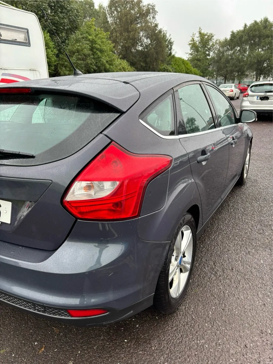 FORD FOCUS 1.6 TDCI ZETEC - Image 4