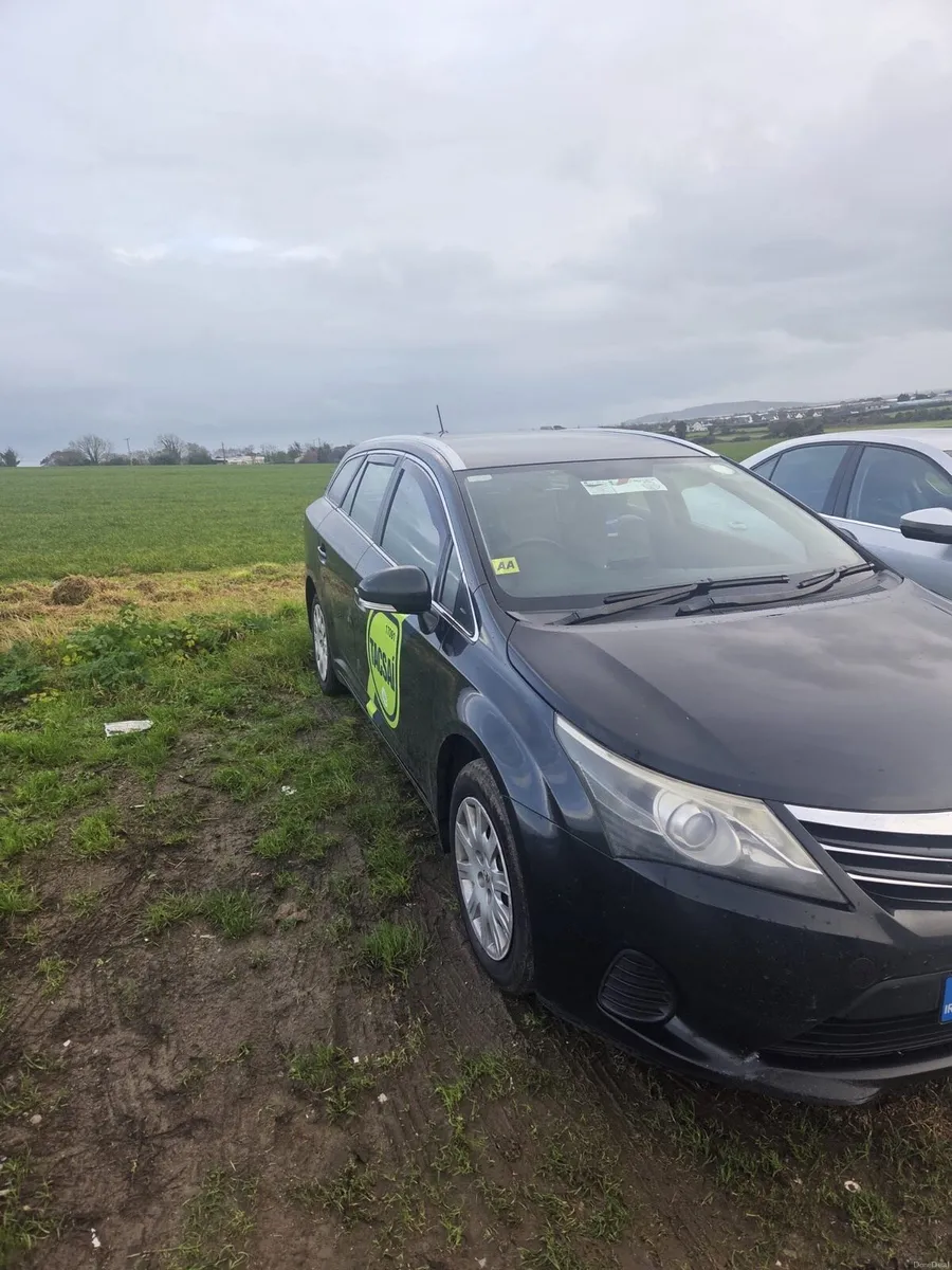2012Toyota Avensis Estate - Image 2