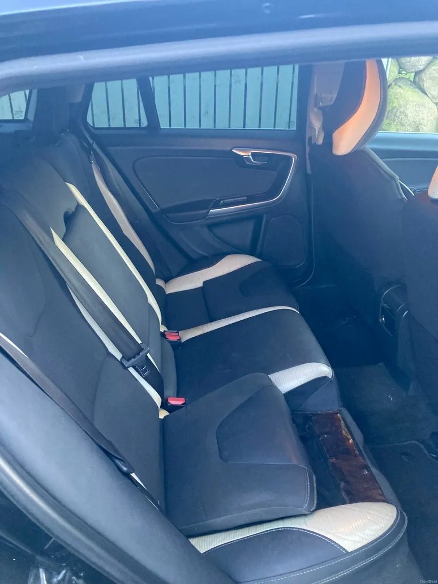 Volvo V60 2012 - Image 3