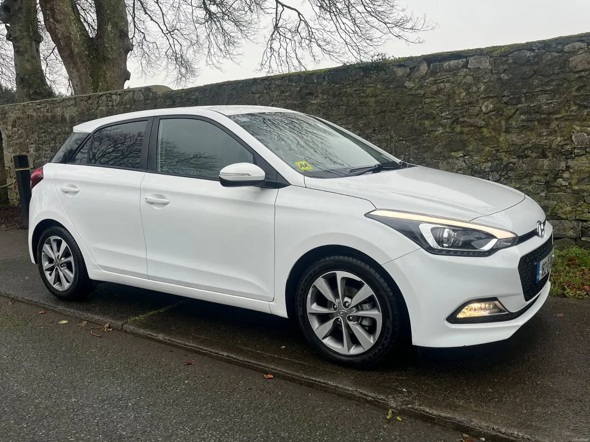 Hyundai i20 1.2 ACTIVE DELUXE - Image 1