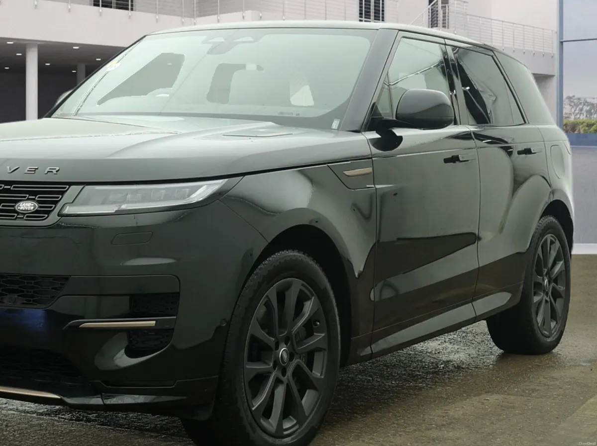 2023 Range Rover Sport P440E DYNAMIC SE PHEV PAN - Image 2