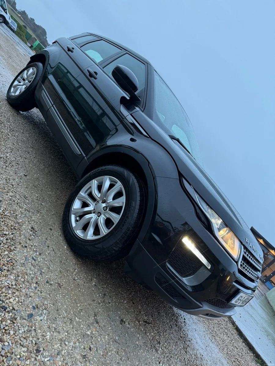 Range Rover evoque low mileage - Image 1