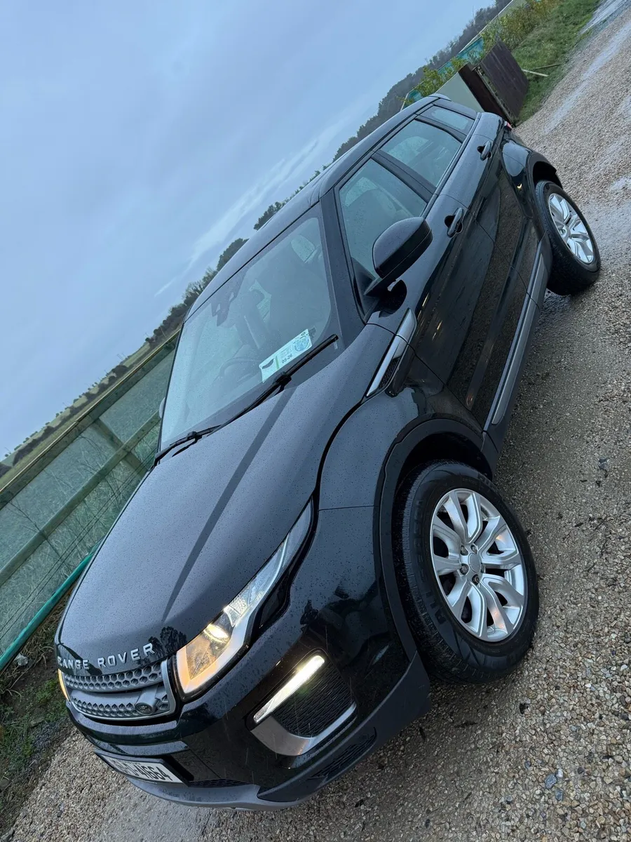 Range Rover evoque low mileage - Image 2