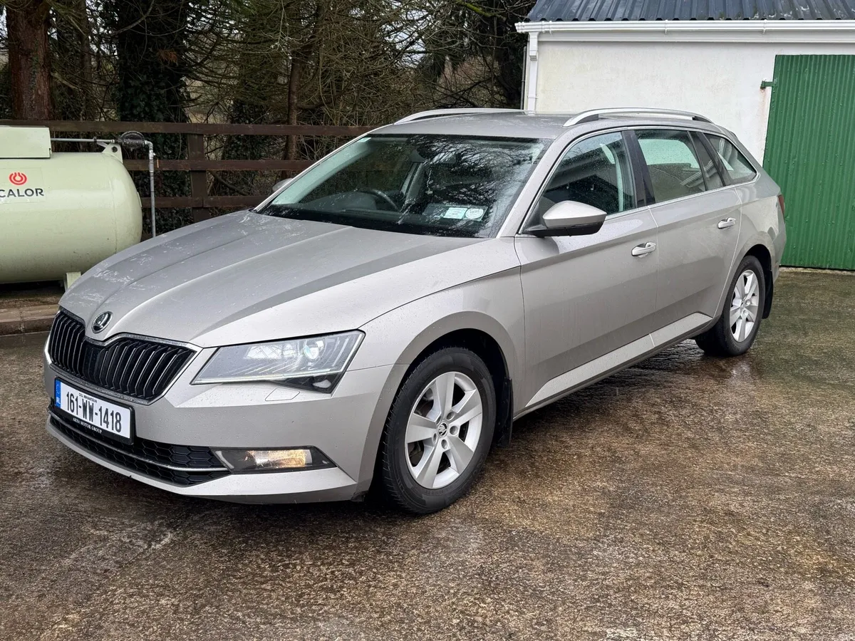 2016 Skoda Superb Estate - Image 3