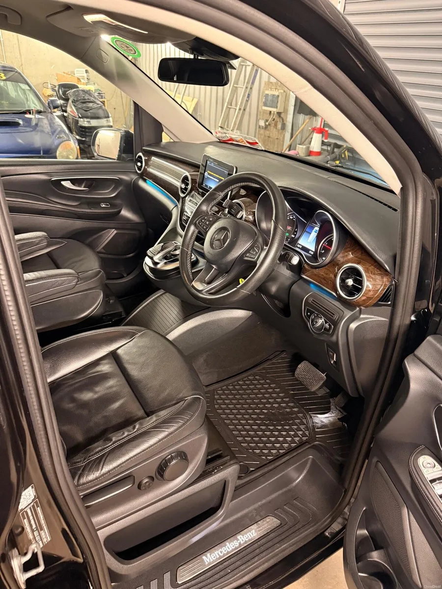 Mercedes Benz V Class - Image 3