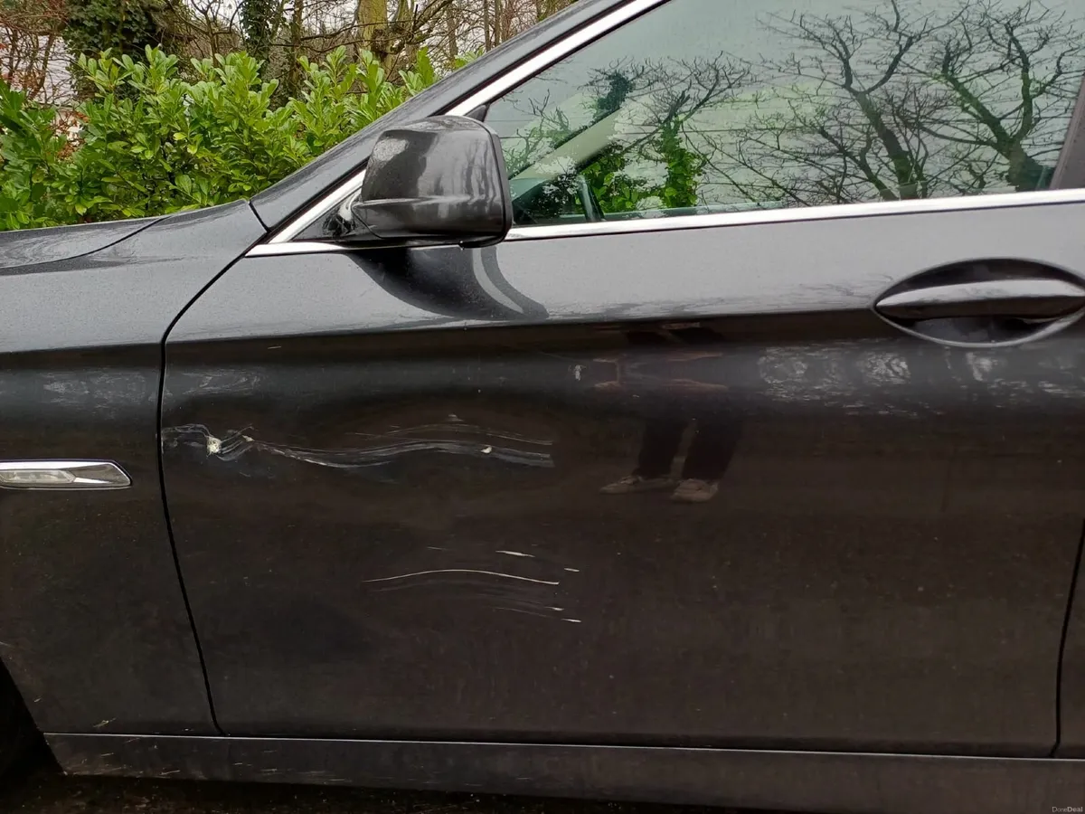 BMW 5-Series 2012 - Image 2