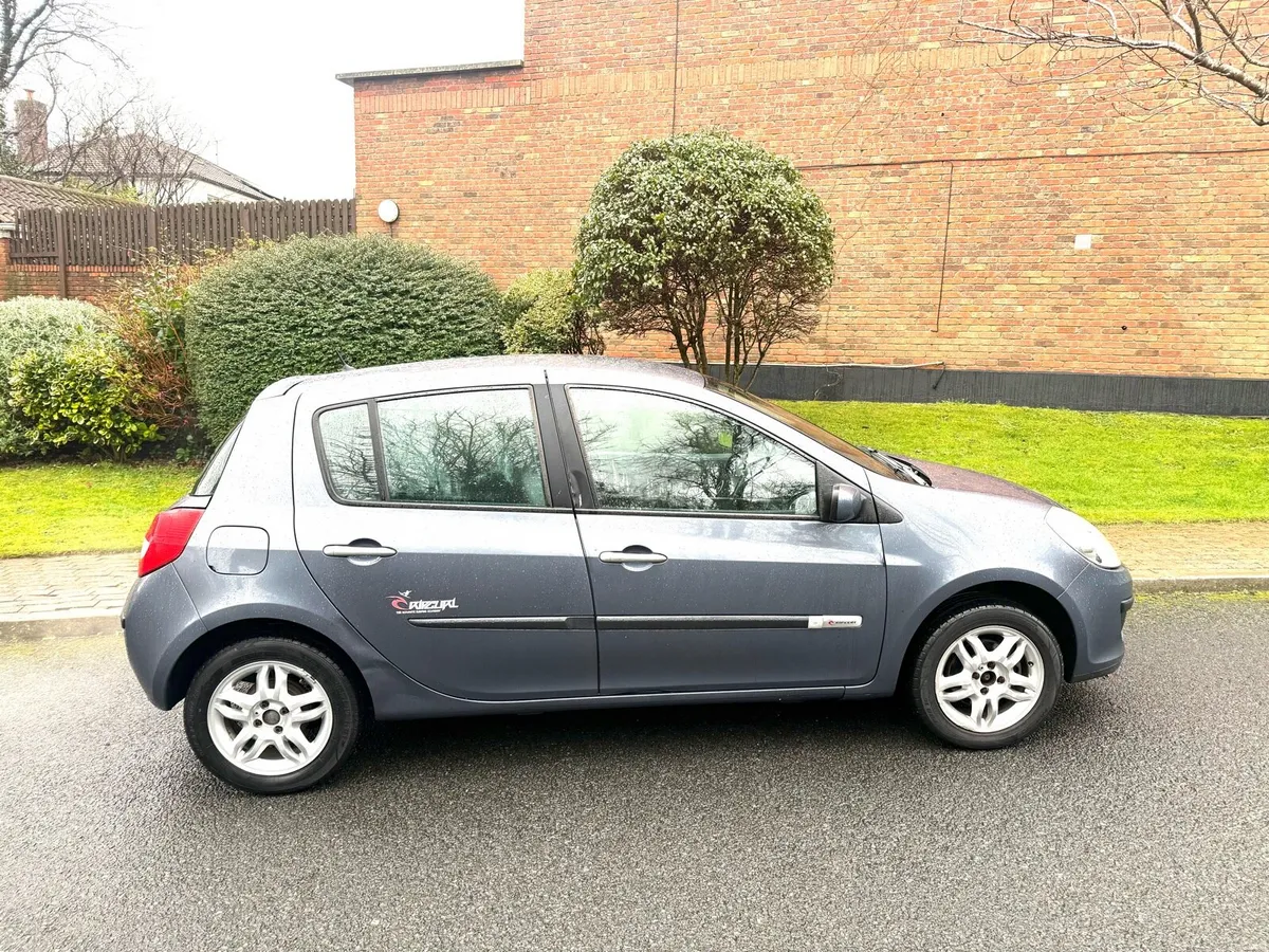 Renault Clio  NCT   1/27 - Image 1