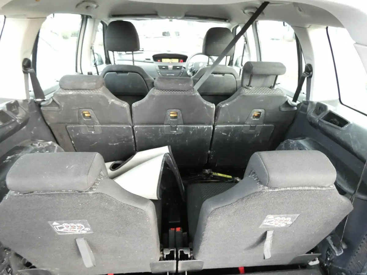 Citroen C4 Picasso 2011 .. this weekend - Image 2