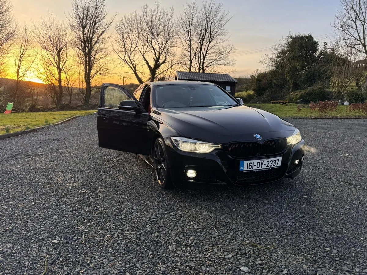 BMW 3-Series 2016 - Image 2