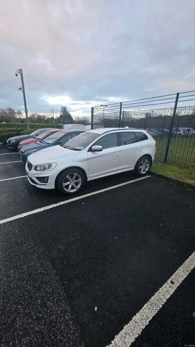 2015 Volvo XC60 R Design - Image 1