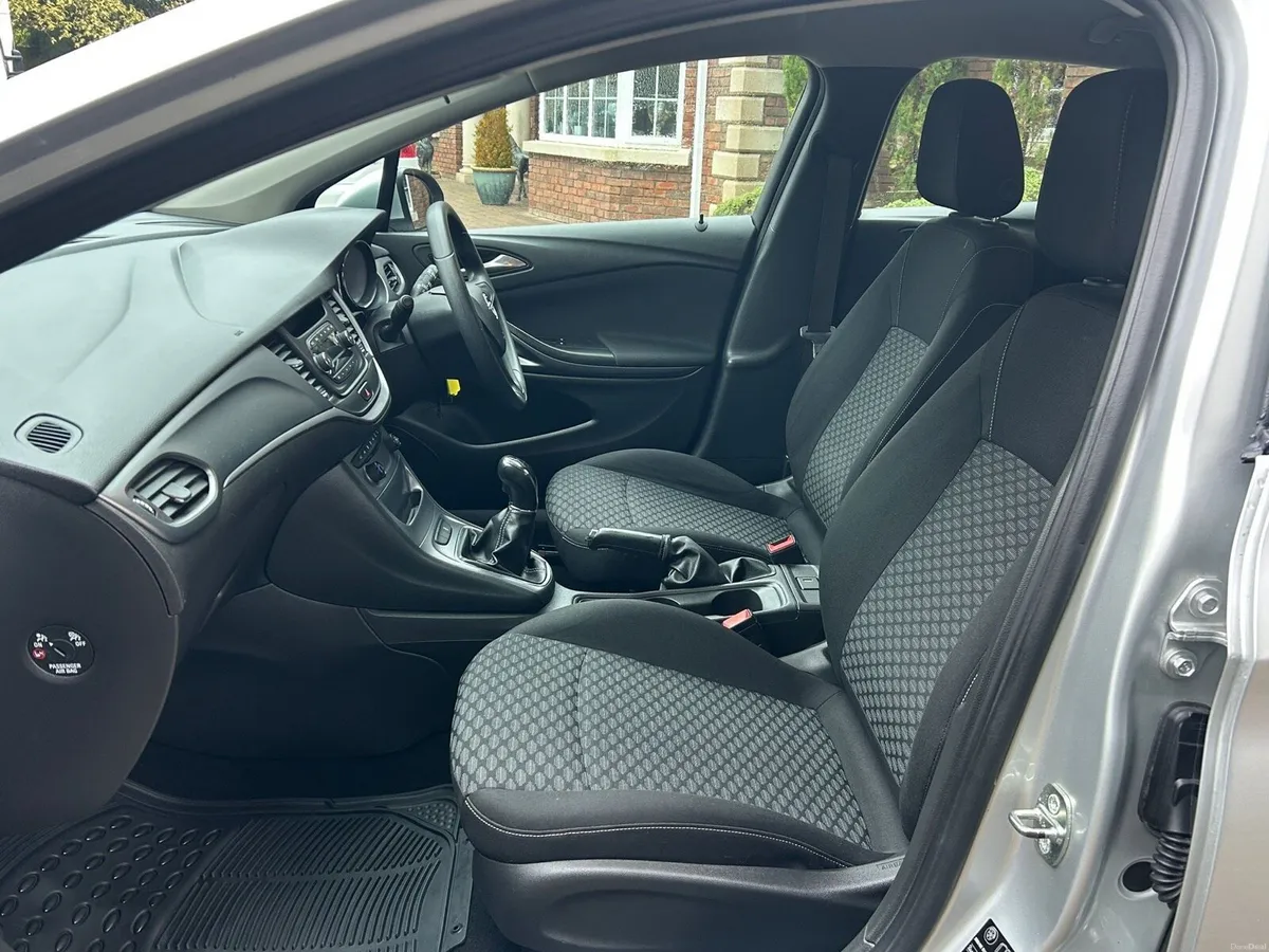 Opel Astra 1.6 Cdti S  ONLY 63K Kms !! €.  9450 - Image 2