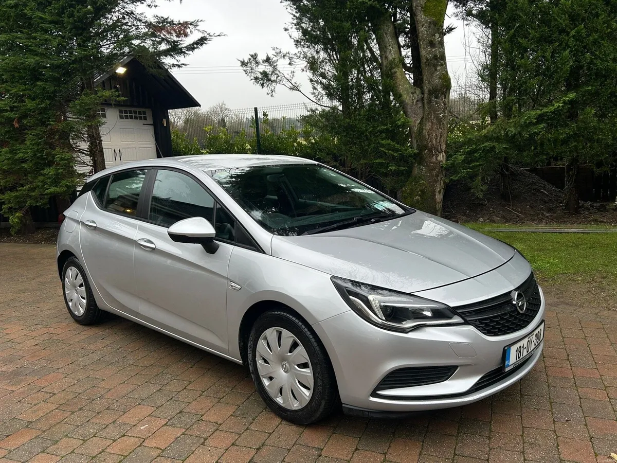 Opel Astra 1.6 Cdti S  ONLY 63K Kms !! €.  9450 - Image 1