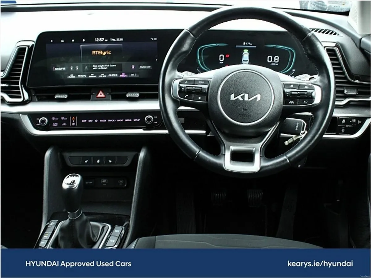 Kia Sportage HALF LEATHER HEATED SEATS ONE OWNER F - Image 4