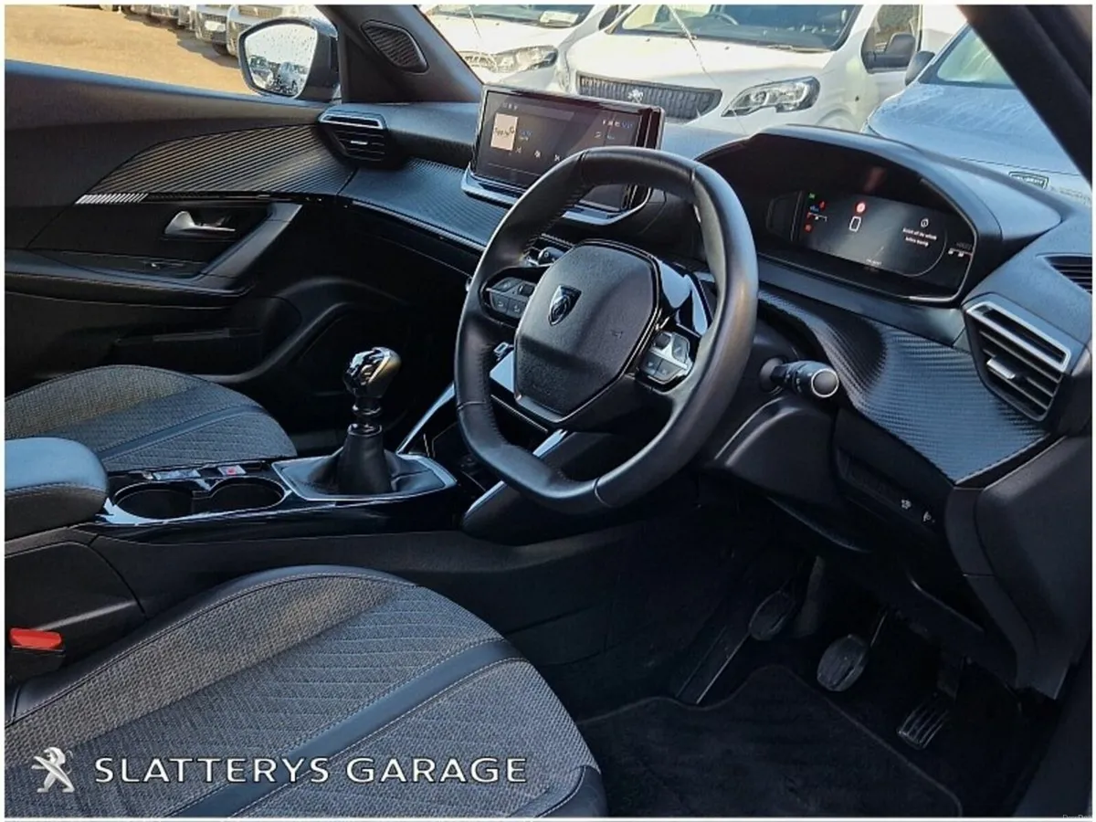 Peugeot 2008 1.2 Puretech 100bhp Allure - Image 4